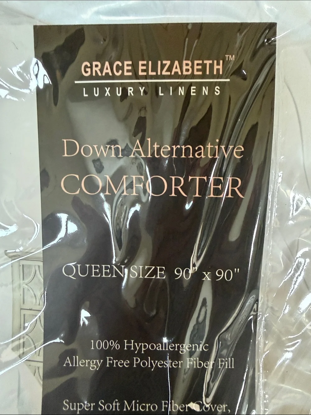 NEW White Down Alternative Comforter - Queen